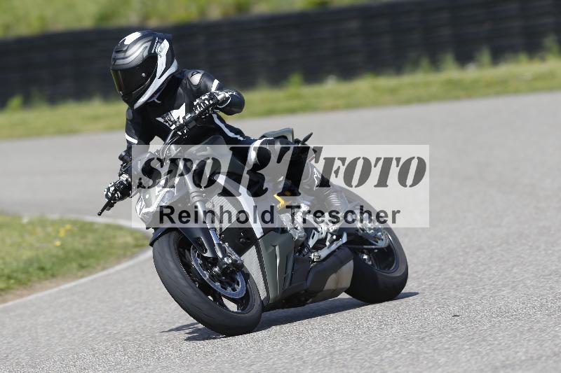 Archiv-2025/09 22.04.2025 Cornu Master School ADR/gruen-vert/29